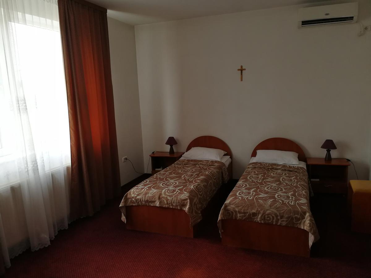 Hotel Lotus 아라드 외부 사진
