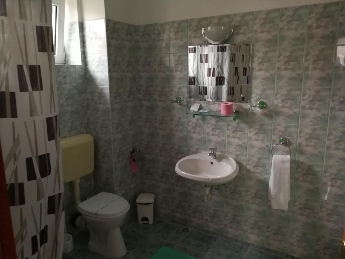 Hotel Lotus 아라드 외부 사진