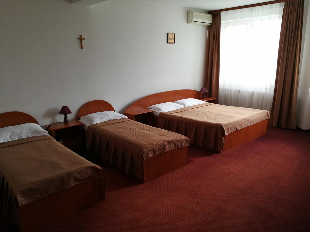 Hotel Lotus 아라드 외부 사진